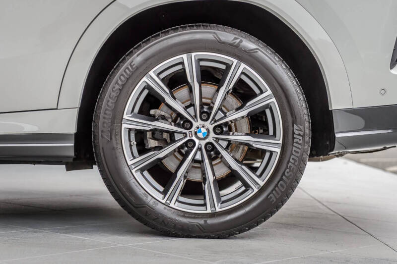 2022 BMW X6 xDrive40i