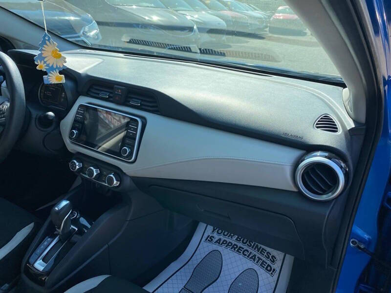 2021 Nissan Versa SV