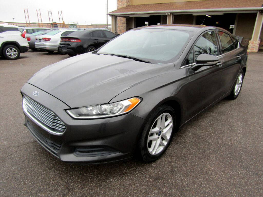 Dk. Gray 2016 Ford Fusion SE SE 4dr Sedan 2
