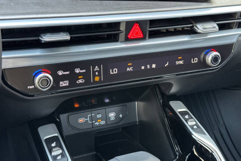 2025 Kia Sorento X-Line SX