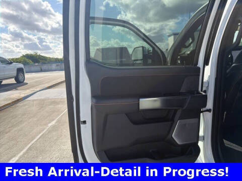 2023 Ford F-450 Super Duty Platinum