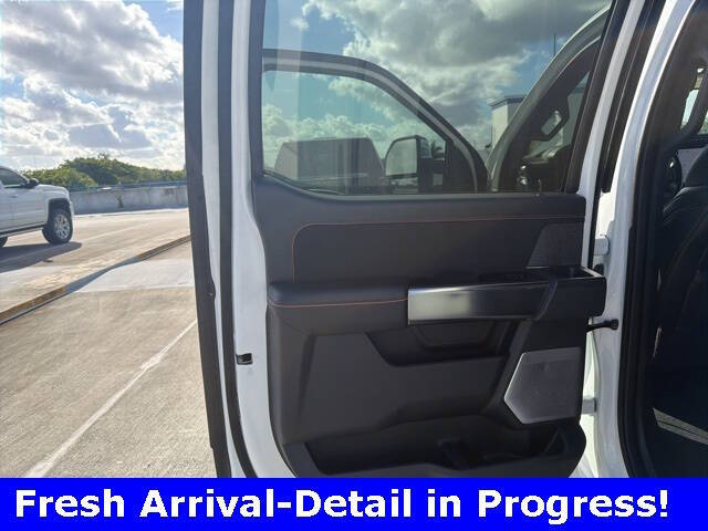 2023 Ford F-450 Super Duty Platinum