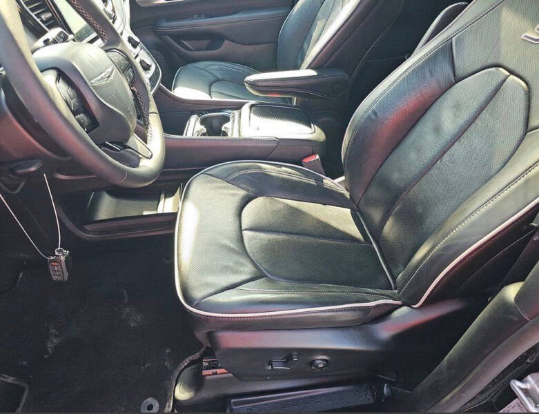 2025 Chrysler Pacifica Limited