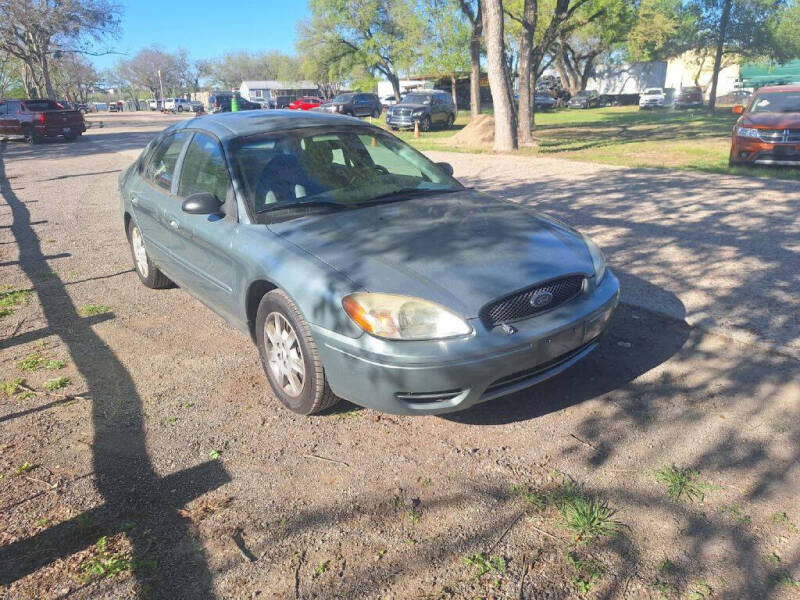2005 Ford Taurus SE