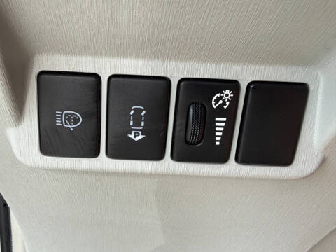 2013 Toyota Prius v Five