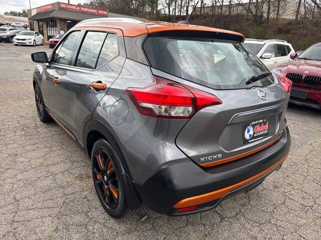 2019 Nissan Kicks SR