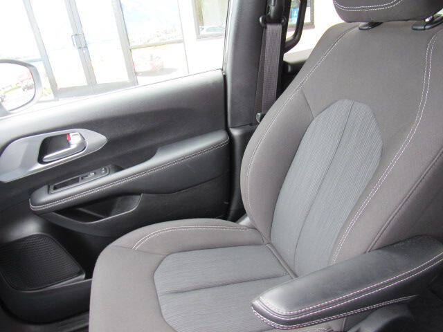 2023 Chrysler Pacifica Touring