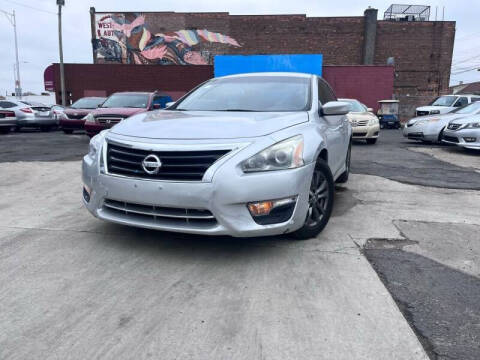 2015 Nissan Altima for sale at The Bengal Auto Sales LLC in Hamtramck MI