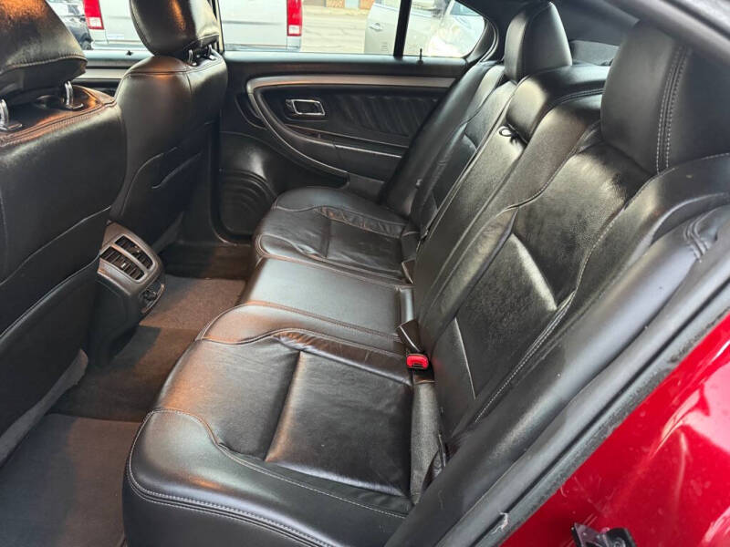 2015 Ford Taurus SEL