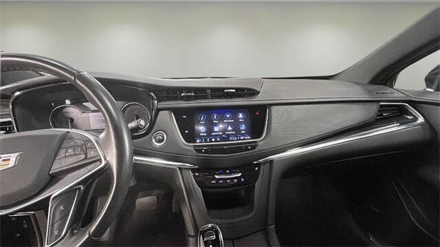 2022 Cadillac XT5 Premium Luxury