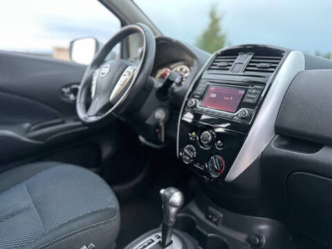 2017 Nissan Versa Note SV