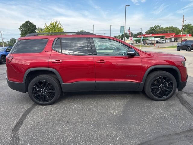 2023 GMC Acadia SLT