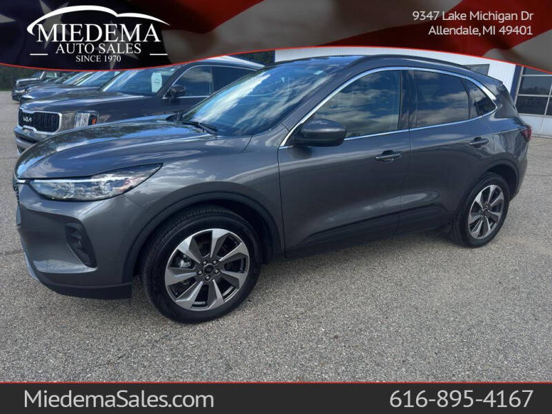 2025 Ford Escape Platinum