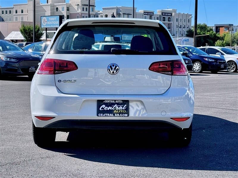 2016 Volkswagen e-Golf SE
