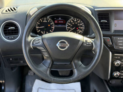 2017 Nissan Pathfinder S