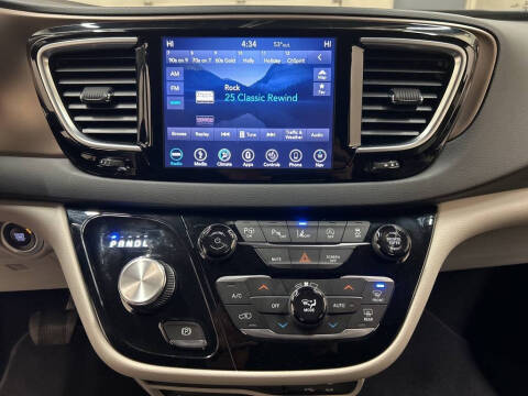 2019 Chrysler Pacifica Touring L Plus