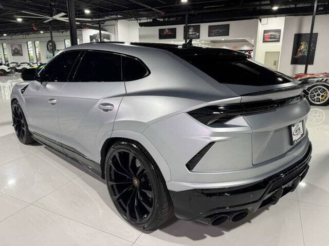 2022 Lamborghini Urus