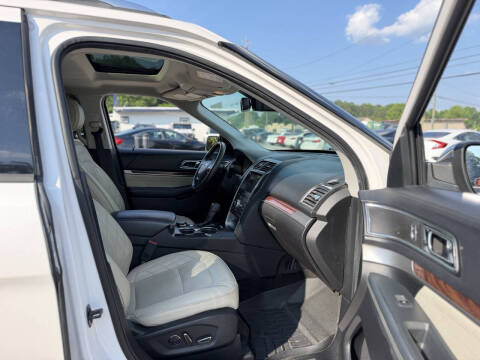 2017 Ford Explorer Platinum