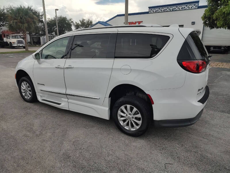 2019 Chrysler Pacifica Touring L