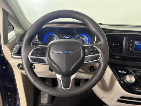 2017 Chrysler Pacifica LX