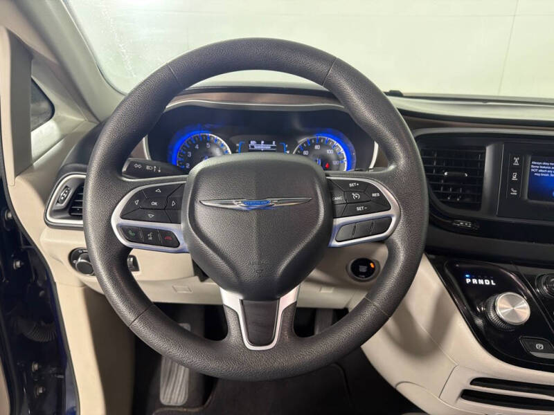 2017 Chrysler Pacifica LX