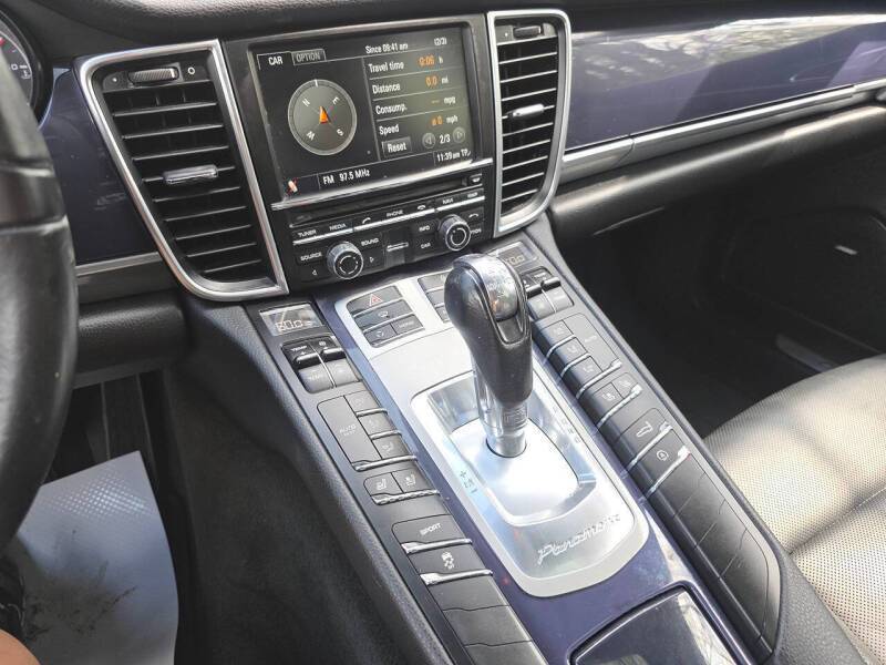 2013 Porsche Panamera 4