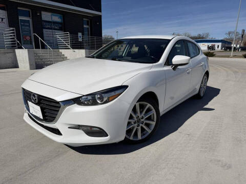 2017 Mazda MAZDA3 Touring