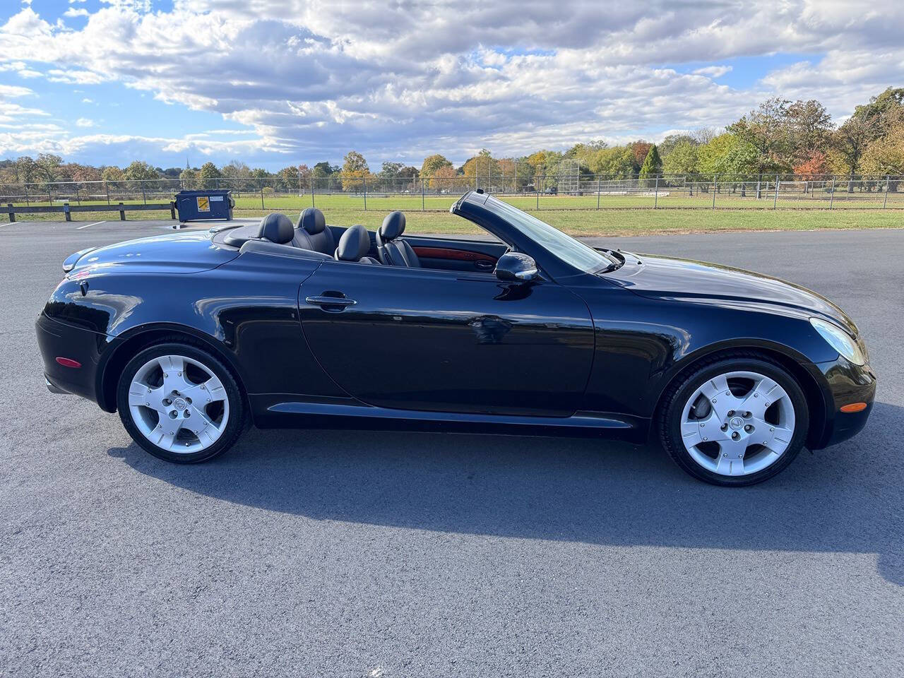 2004 Lexus SC 430 25