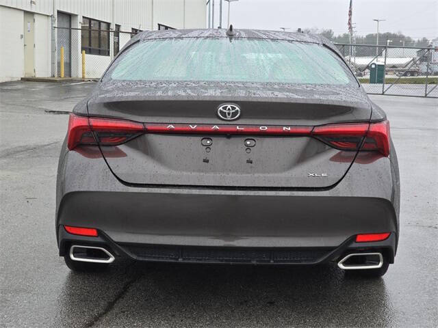 2019 Toyota Avalon XLE photo 17