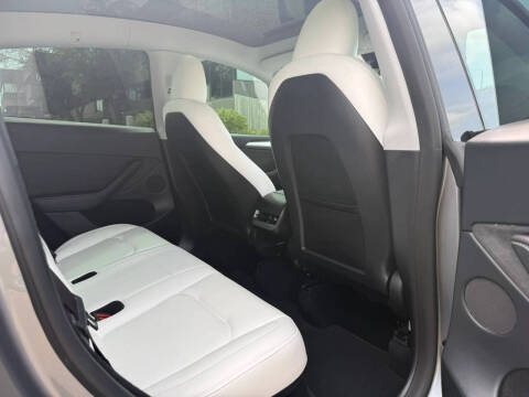 2025 Tesla Model Y Performance