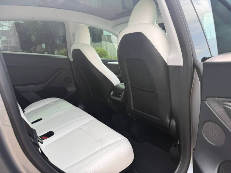 2025 Tesla Model Y Performance
