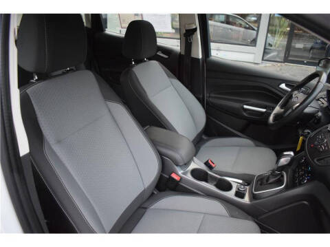 2017 Ford C-MAX Hybrid SE