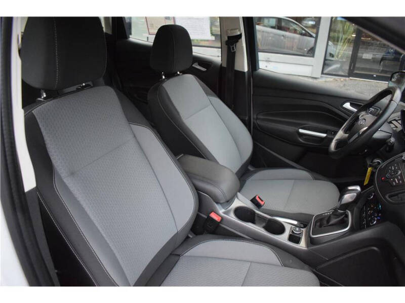 2017 Ford C-MAX Hybrid SE