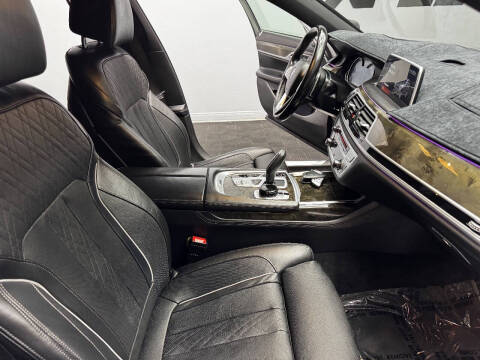 2017 BMW 7 Series 750i