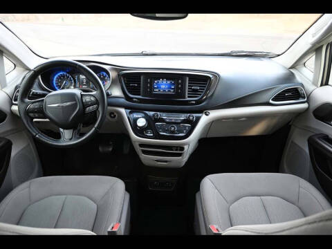 2017 Chrysler Pacifica Touring