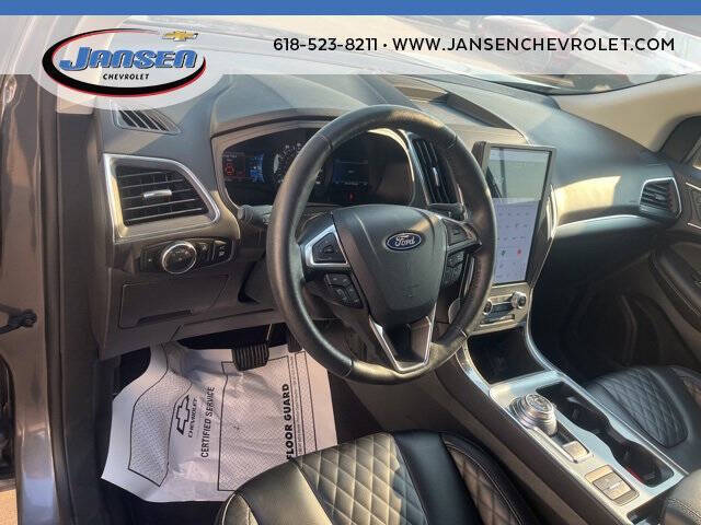 2024 Ford Edge Titanium