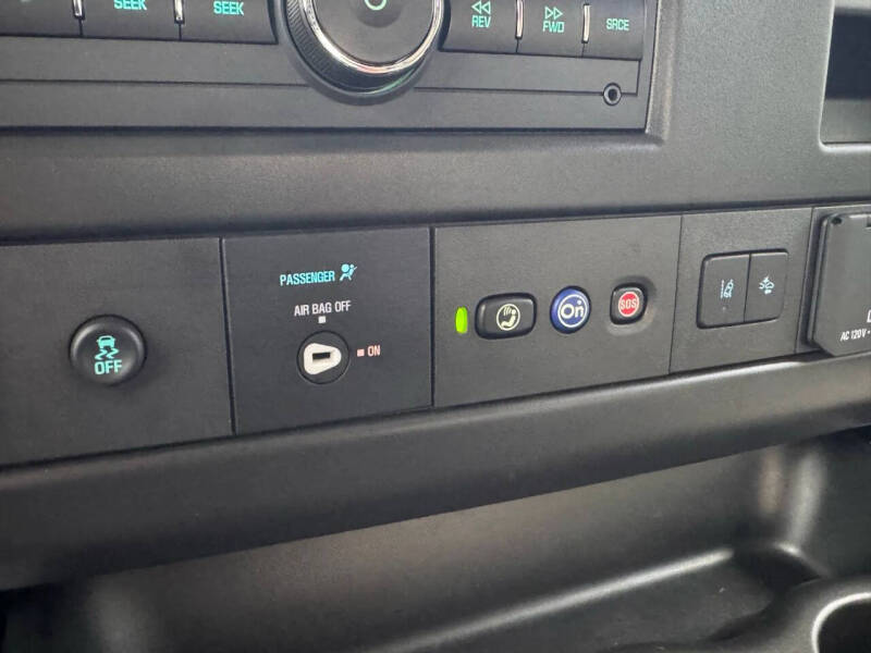 2025 Chevrolet Express 2500