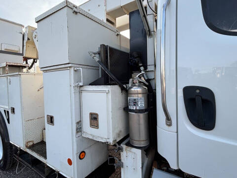 2015 Freightliner M2 106
