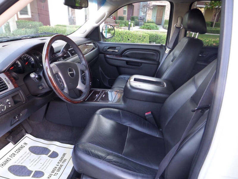 2011 GMC Yukon XL Denali