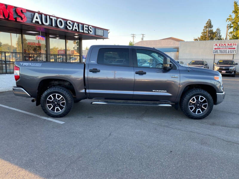 2016 Toyota Tundra SR5 photo 2