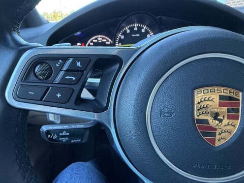 2022 Porsche Cayenne E-Hybrid Platinum Edition