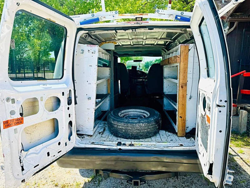 2005 Ford E-Series E-250