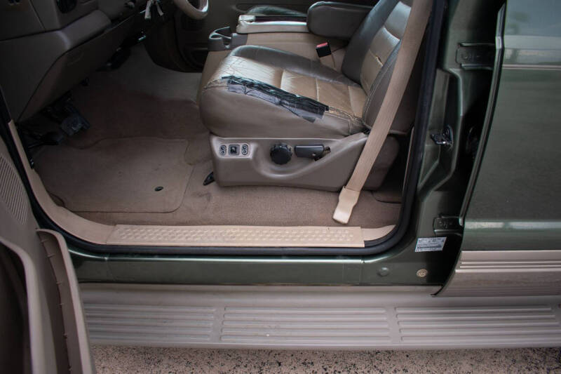 2003 Ford Excursion Eddie Bauer