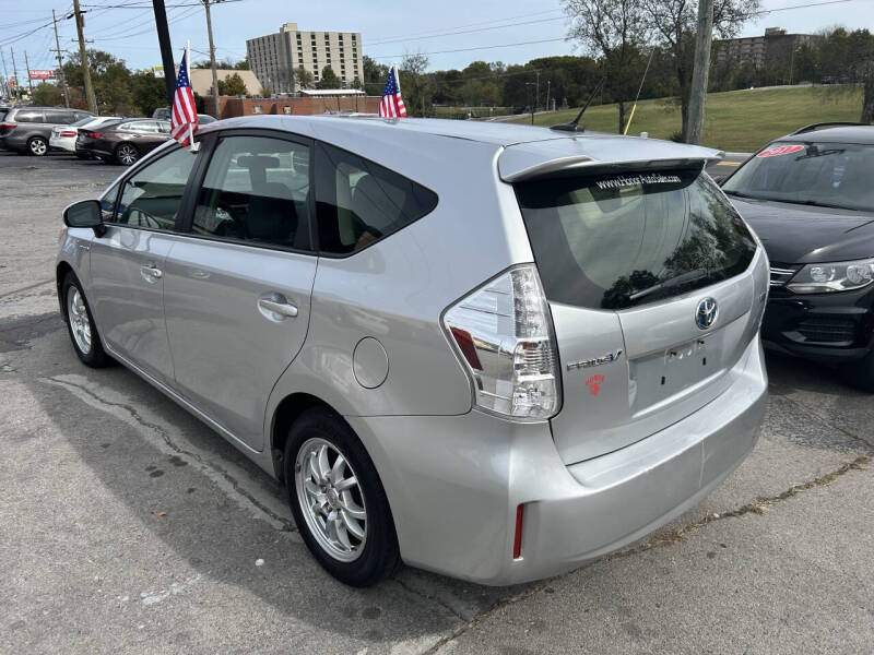 2012 Toyota Prius v Three