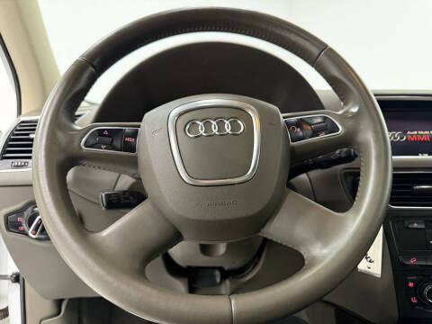 2011 Audi Q5 2.0T quattro Premium Plus