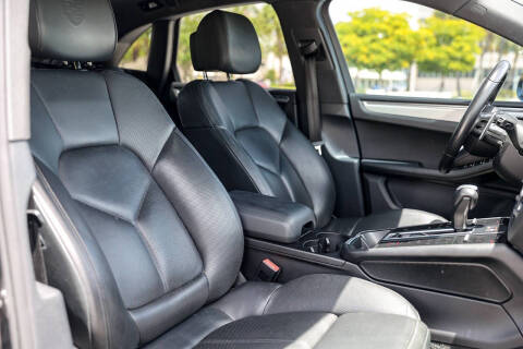 2022 Porsche Macan