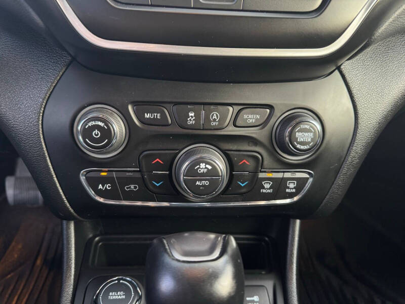 2022 Jeep Cherokee X