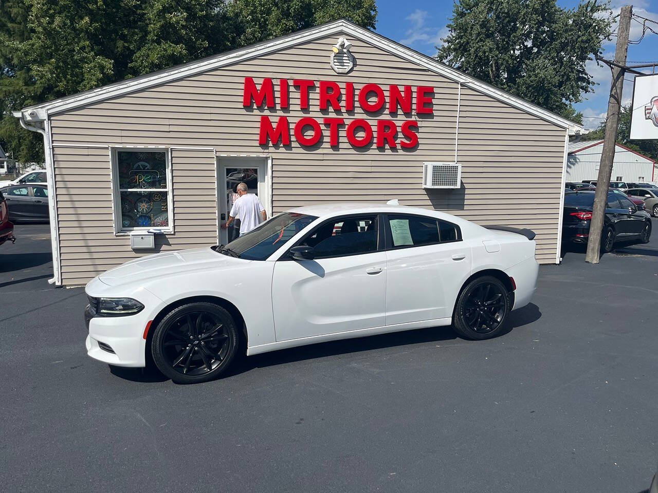 2017 Dodge Charger for sale at Mitrione Motors in Springfield, IL