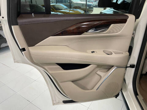 2015 Cadillac Escalade Luxury