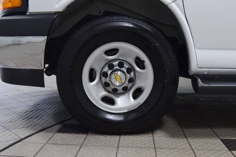 2025 Chevrolet Express LT 3500
